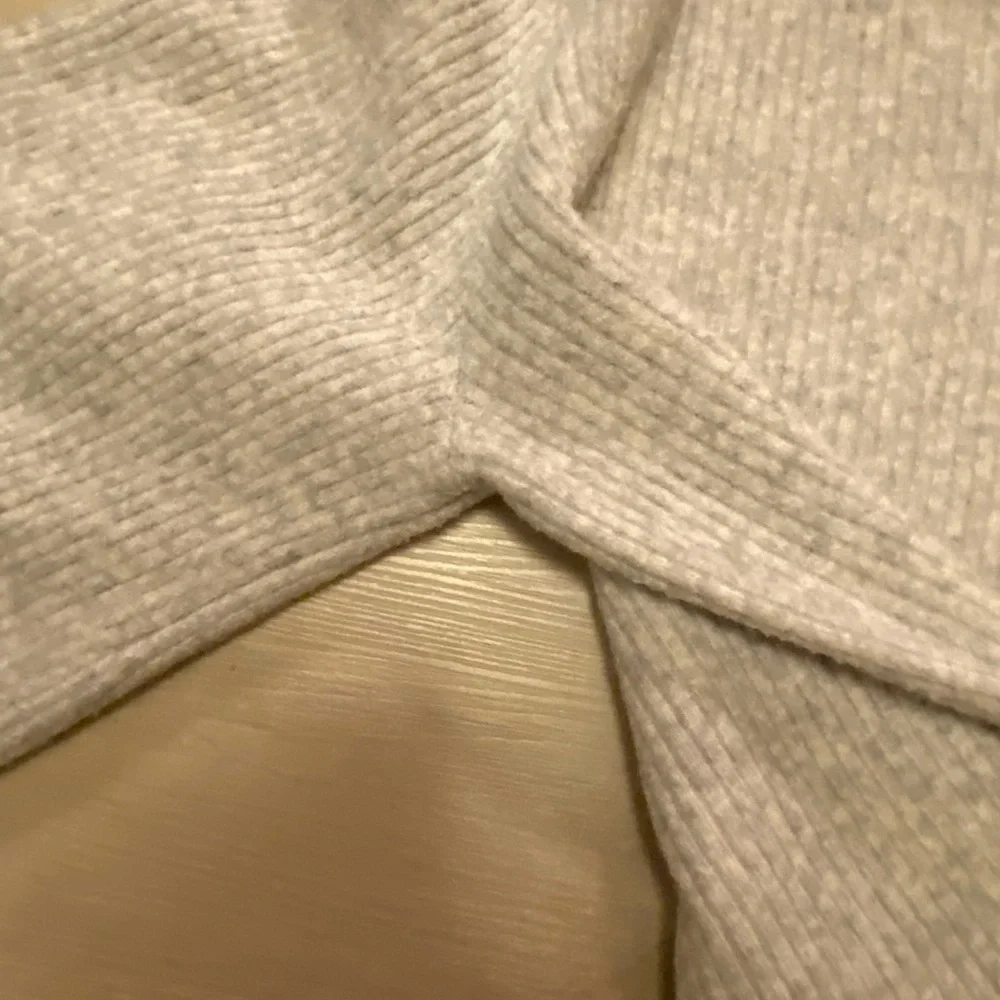 J Crew Puff Sleeve Extra Soft Sweater - Picture 4 of 8